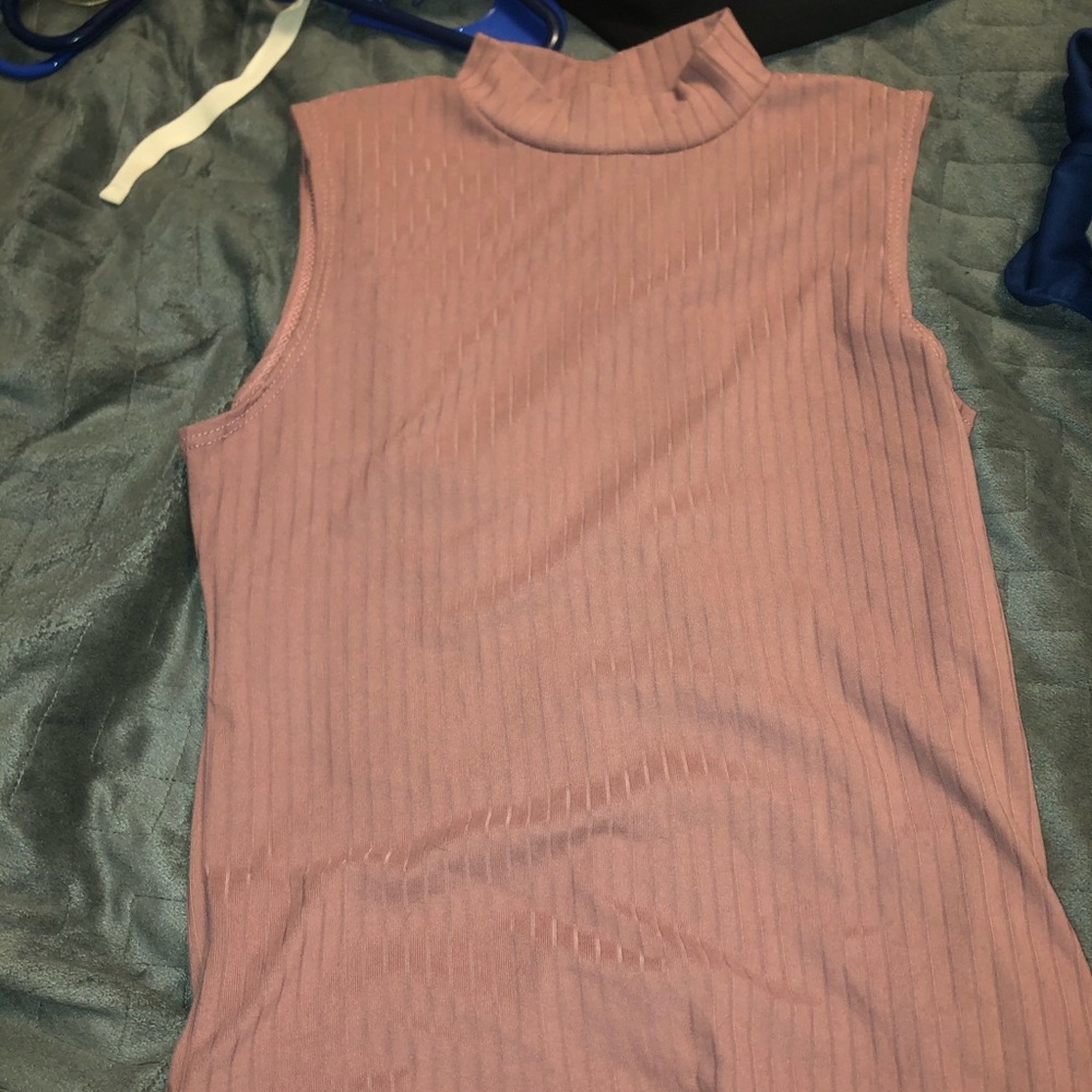 Tjmaxx light pink tank top with a turtle neck
